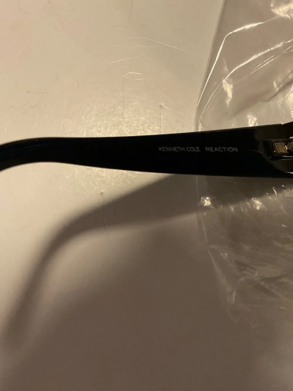 Kenneth Cole reaction sunglasses